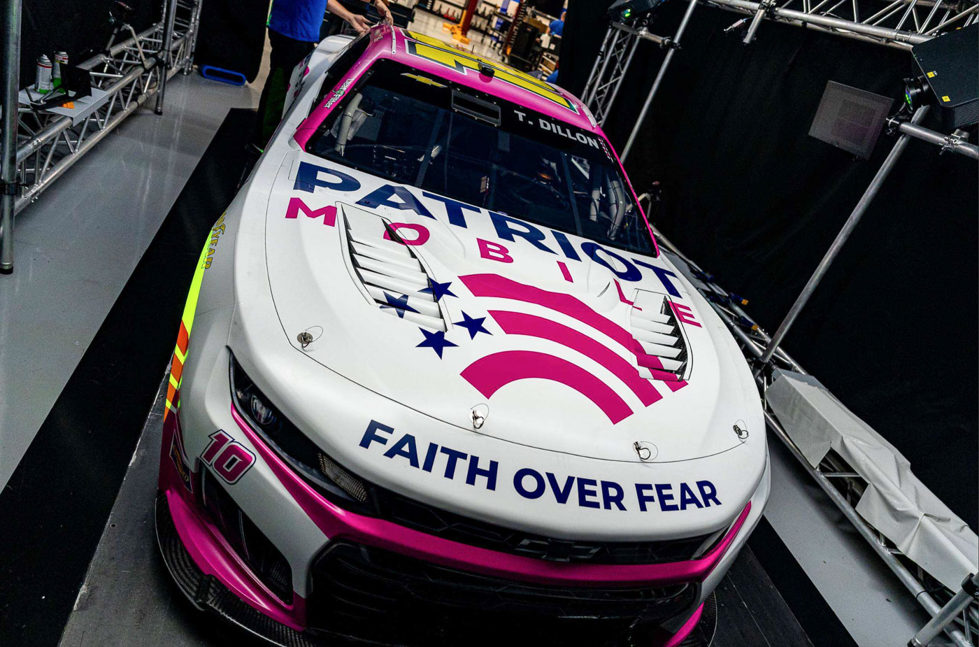 No-10-Patriot-Mobile-car.jpg