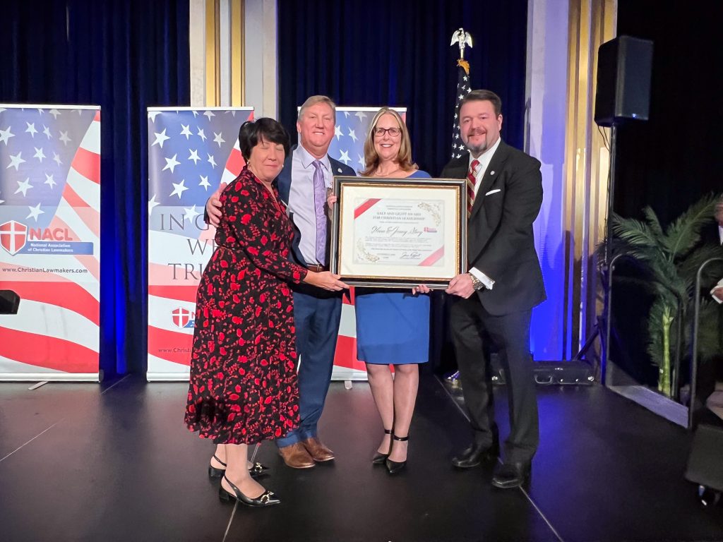 Patriot Mobile Leaders Receive Salt and Light Award for Christian Leadership