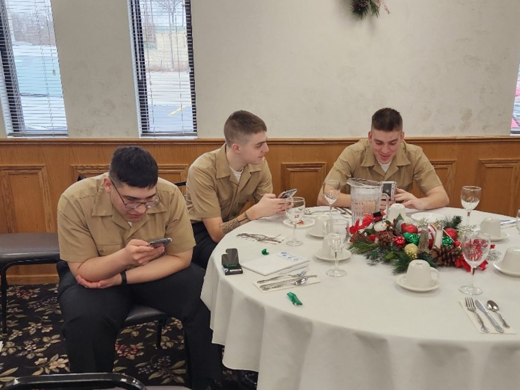 cellphones for soldiers