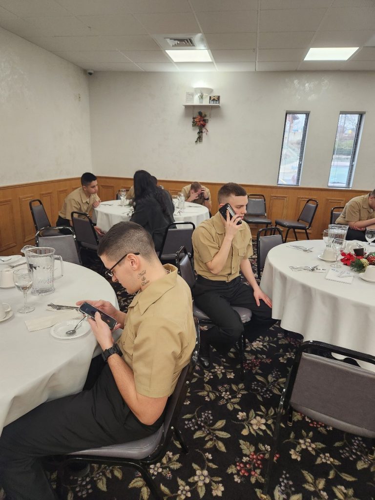 cellphones for soldiers
